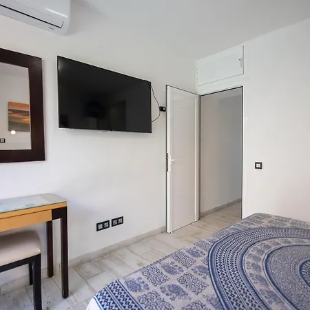 Playa Feliz 普拉亚戴尔雷安格莱斯