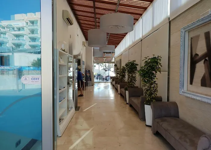 Playa Feliz 플라야 델 잉글스